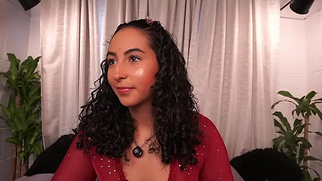 agatha collins  online show from December 2025 07:36:05 PM