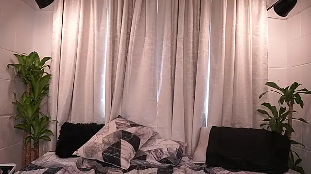 agatha collins  online show from November 2025 07:25:01 PM