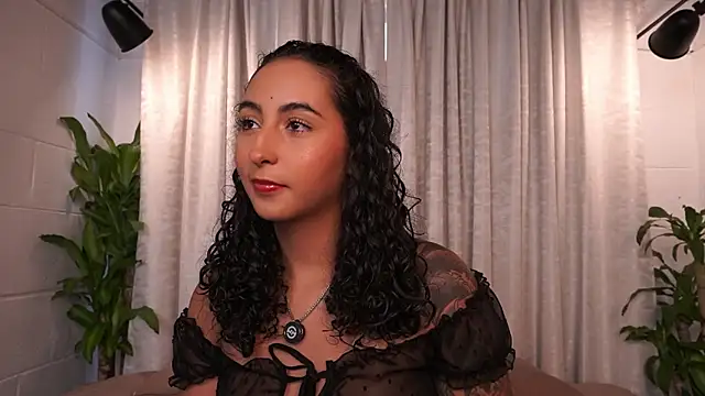 agatha collins  online show from April 2026 06:43:01 PM