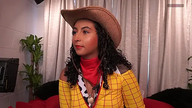 agatha collins  online show from October 2025 07:24:01 PM