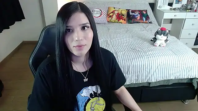 kittykat18x online show from November 2025 01:42:02 AM