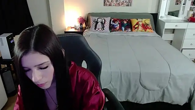 Snapshot of kittykat18x chatting on June 2026 11:53:02 PM kittykat18x online show from June 2026 11:53:02 PM