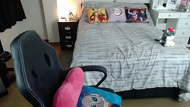 kittykat18x online show from October 2025 01:50:01 AM