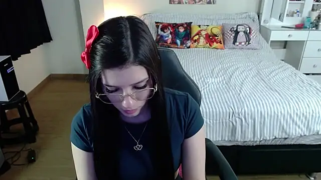 Snapshot of kittykat18x chatting on July 2026 12:46:01 AM kittykat18x online show from July 2026 12:46:01 AM