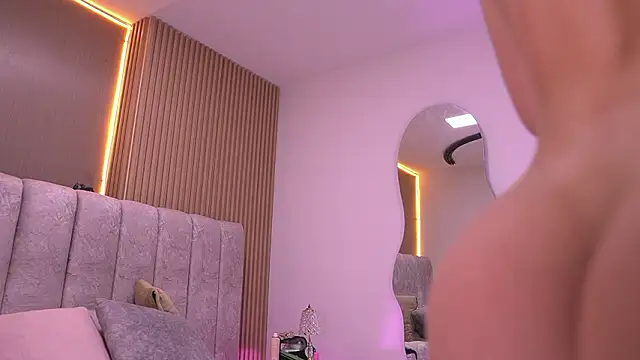 violeta aroca online show from February 2026 03:08:01 AM