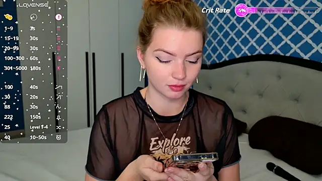Busty Redhead online show from September 2025 03:23:01 AM