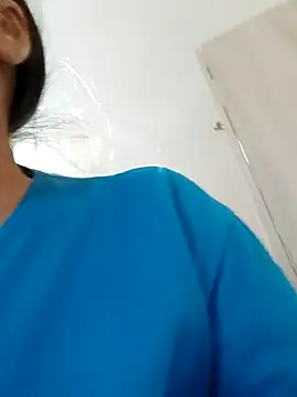 Zulfiya Bruce online show from November 2025 07:18:02 PM