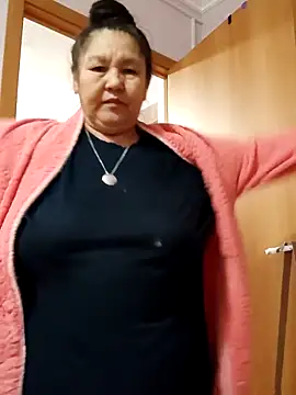 Zulfiya Bruce online show from December 2025 07:51:02 PM