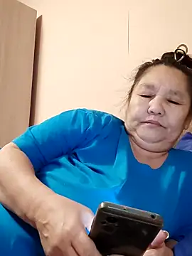 Zulfiya Bruce online show from November 2025 03:23:01 PM