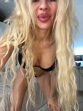 Roshana16 online show from November 2025 08:56:02 PM