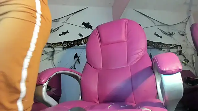 CAMILA--REY online show from October 2025 10:10:02 PM