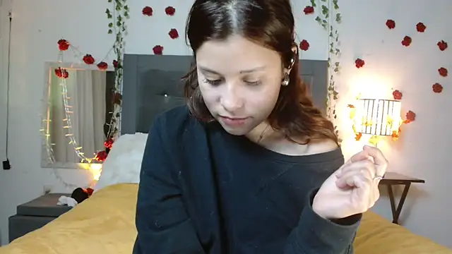 Snapshot of 3littleschoolteens chatting on February 2026 06:02:02 AM 3littleschoolteens online show from February 2026 06:02:02 AM