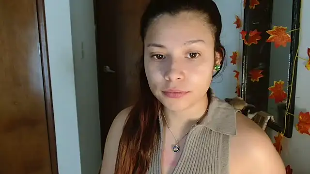 Snapshot of 3littleschoolteens chatting on February 2026 06:30:01 PM 3littleschoolteens online show from February 2026 06:30:01 PM