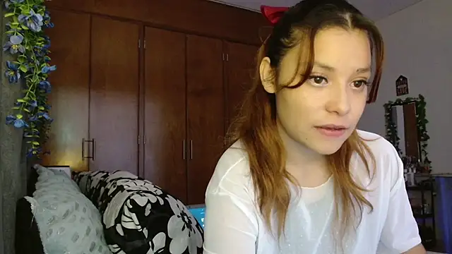 Snapshot of 3littleschoolteens chatting on October 2025 07:59:02 PM 3littleschoolteens online show from October 2025 07:59:02 PM