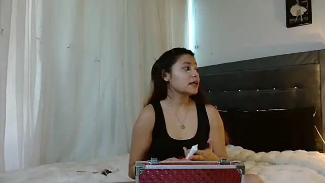 Snapshot of 3littleschoolteens chatting on January 2026 10:13:02 PM 3littleschoolteens online show from January 2026 10:13:02 PM