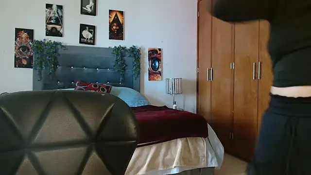 Snapshot of 3littleschoolteens chatting on December 2025 08:14:02 PM 3littleschoolteens online show from December 2025 08:14:02 PM