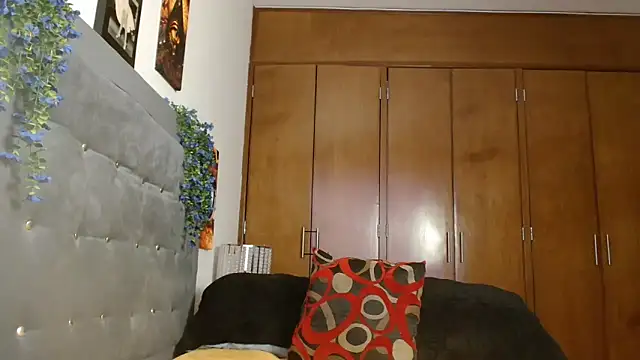 Snapshot of 3littleschoolteens chatting on November 2025 08:31:02 PM 3littleschoolteens online show from November 2025 08:31:02 PM