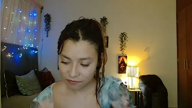 Snapshot of 3littleschoolteens chatting on September 2025 07:20:01 AM 3littleschoolteens online show from September 2025 07:20:01 AM