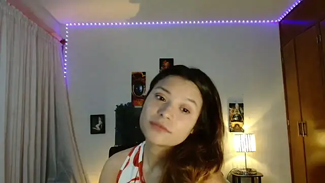 Snapshot of 3littleschoolteens chatting on November 2025 05:44:02 AM 3littleschoolteens online show from November 2025 05:44:02 AM