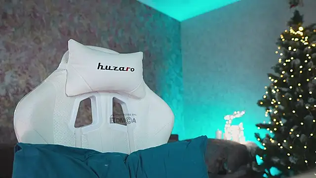 misstics  online show from December 2025 12:11:02 AM