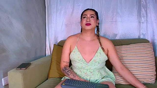 ISABELLASSMITH online show from March 2026 04:15:01 AM