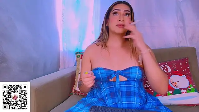 ISABELLASSMITH online show from November 2025 04:07:01 PM