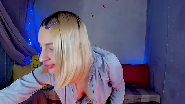 LickLizzy online show from February 2026 10:31:02 PM