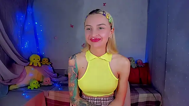 LickLizzy online show from February 2026 10:18:01 PM