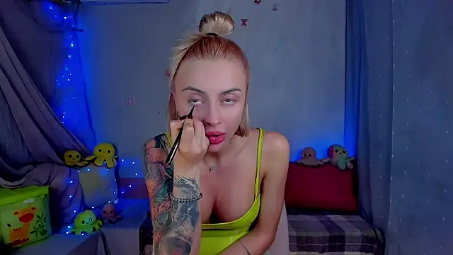 LickLizzy online show from March 2026 10:13:01 PM