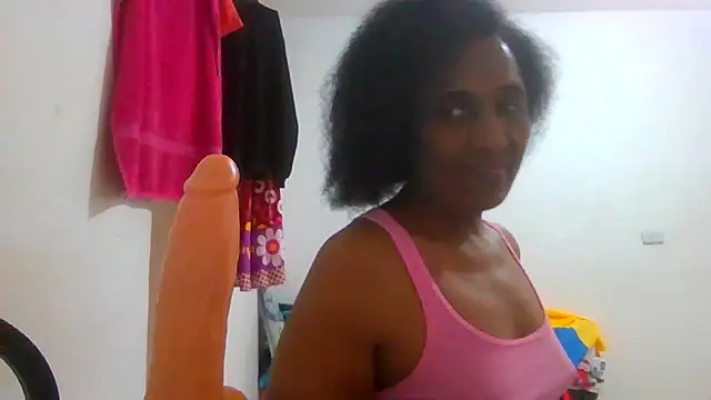 Snapshot of Aishamara chatting on October 2025 06:20:02 PM Aishamara online show from October 2025 06:20:02 PM