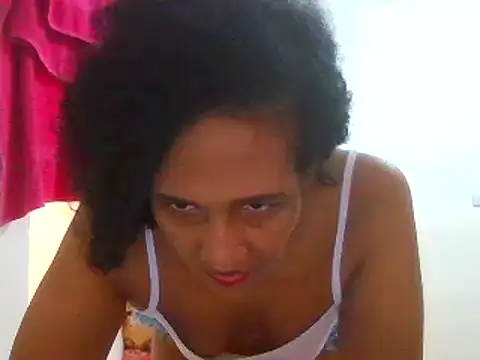 Snapshot of Aishamara chatting on March 2025 04:02:02 PM Aishamara online show from March 2025 04:02:02 PM