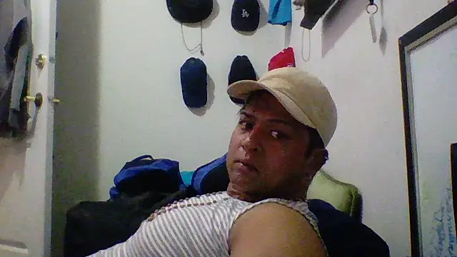 CleanGrey online show from March 2026 06:04:02 AM