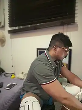 CleanGrey online show from February 2026 07:40:01 AM