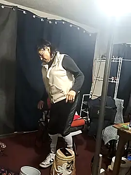 Snapshot of LaInsaciableIntensa chatting on November 2025 12:47:01 AM LaInsaciableIntensa online show from November 2025 12:47:01 AM