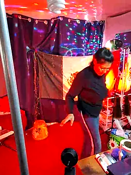 Snapshot of LaInsaciableIntensa chatting on November 2025 10:25:02 PM LaInsaciableIntensa online show from November 2025 10:25:02 PM