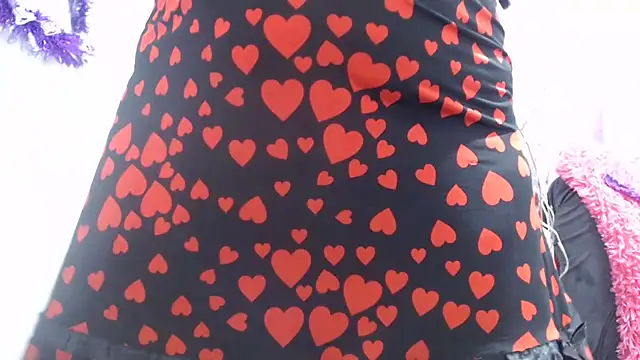 heyline milf online show from November 2025 03:45:02 PM