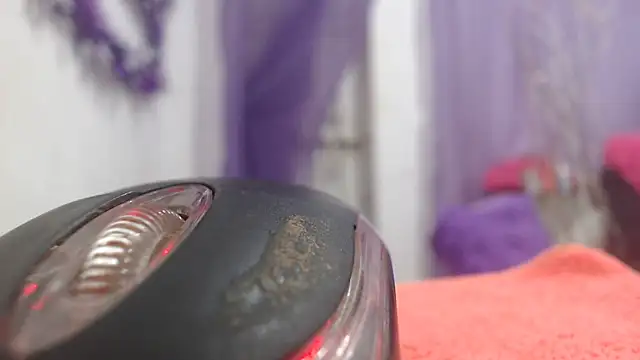 heyline milf online show from November 2025 03:26:02 PM