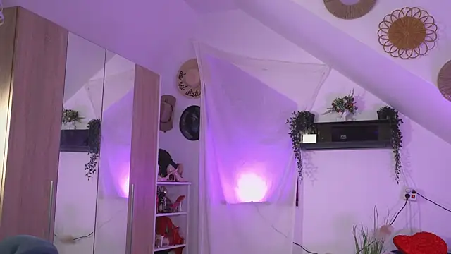 Snapshot of Amaliamour chatting on October 2025 04:11:02 AM Amaliamour online show from October 2025 04:11:02 AM