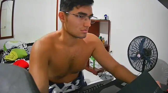 Snapshot of lechero226 chatting on January 2025 03:26:02 AM lechero226 online show from January 2025 03:26:02 AM