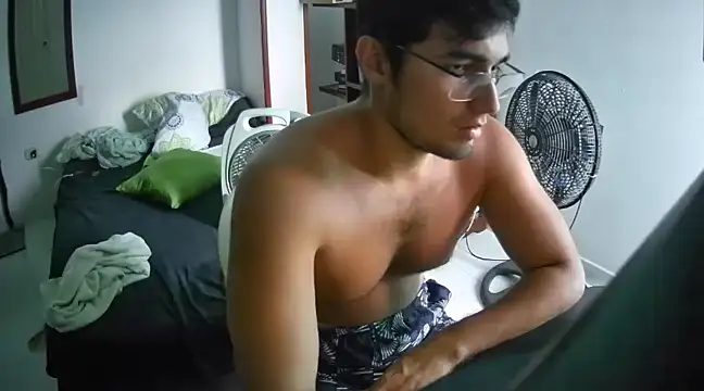 Snapshot of lechero226 chatting on February 2025 07:05:02 PM lechero226 online show from February 2025 07:05:02 PM