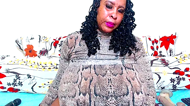 Snapshot of Ebonylovelyx chatting on September 2025 01:00:01 PM Ebonylovelyx online show from September 2025 01:00:01 PM