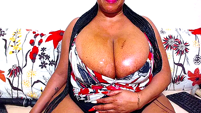 Ebonylovelyx online show from November 2025 05:34:01 AM