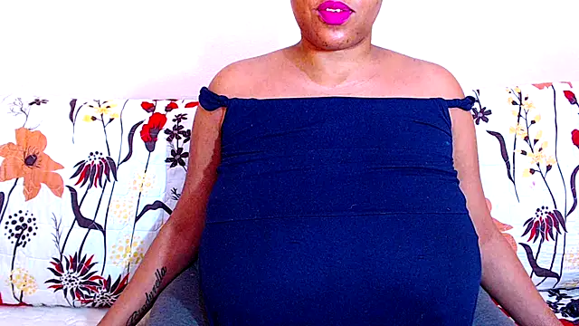 Ebonylovelyx online show from December 2025 05:46:02 AM