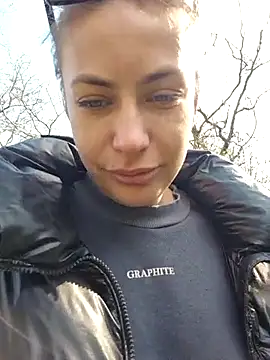 Keli Jessi online show from April 2026 12:12:02 PM