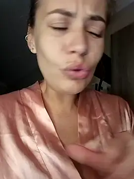 Snapshot of Keli_Jessi chatting on October 2025 05:25:03 PM Keli Jessi online show from October 2025 05:25:03 PM
