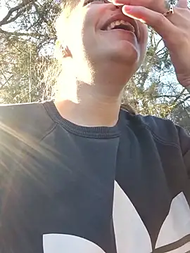 Keli Jessi online show from March 2026 01:27:02 PM