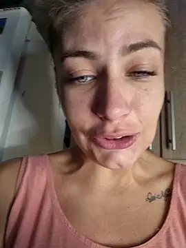 Keli Jessi online show from November 2025 02:40:02 PM