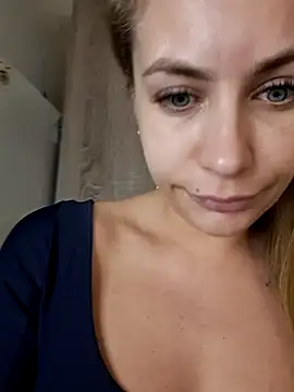 Snapshot of Keli_Jessi chatting on January 2025 05:09:01 PM Keli Jessi online show from January 2025 05:09:01 PM