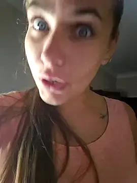 Keli Jessi online show from October 2025 07:24:02 PM