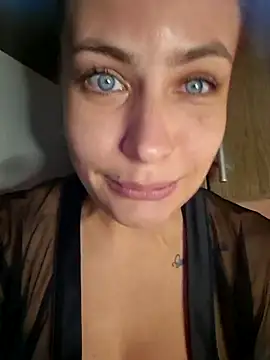 Keli Jessi online show from January 2026 05:42:02 PM